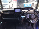 【インパネ】伸びやかで操作性の高いインパネ周り。毎日乗る車だからこそお気に入りの空間で。