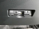 ETC車載機です。高速・有料道路の料金をキャッシュレスでスムーズに通過できます。