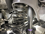 お車を安心してお乗りいただく為には、足回りの定期点検が欠かせません。サービスサポート(有償保証)では無料点検もご提供しており、安心のカーライフをお過ごしいただけるサポート体制が整っています。