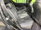 コンパクトカーですが、セカンドシートは十分な広さがあり快適にお乗りいただけます♪シートを倒して大きな荷物を積んだりと、用途の幅が広い1台です。