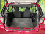 普段のお買い物や通勤、送迎等に十分な荷室スペースを確保しております。セカンドシートを倒すと、大きな荷物の積載も可能です♪