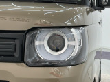 LEDヘッドライトは、点灯の瞬間から最大光量を発揮し、突然暗くなるトンネルなどでの安定感を高めます。