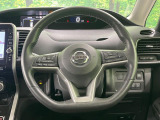 【純正革巻きステアリング】上質な革を使用することで、手にしっかり馴染みとても運転しやすいハンドルです♪
