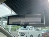 インテイリジェントスマートルームミラーを装備しておりますので、後席の荷物・後席者を気にすることなく、後続車等の確認をすることができます☆