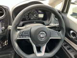 ナビ操作も簡単なステアリングスイッチ搭載車☆