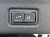 Audi正規ディーラーが高品質をお約束。高度な訓練・教育を受けたAudi専任メカニックが、100項目にもおよぶ精密な点検を実施。すべてクリアしたAudi車だけ、あなたのお手元に届けられるのです