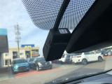【ドライブレコーダー】装備。映像と音声を記録してくれるドライブレコーダーは、事故の際に確かな証拠能力を発揮してくれます。