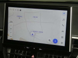 【10.5インチ純正ナビ】純正ナビを装備。タッチパネル式で使いやすく、詳細地図により目的地をピンポイントで設定できます。初めての道でも迷いにくく、ロングドライブも快適ですよ♪
