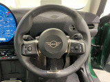 また、MINI正規認定中古車は、エマージェンシーサービスが自動付帯。24時間365日、皆様のカーライフをサポートいたします。確かな安心のうえで、「駆けぬける歓び」をご堪能ください。