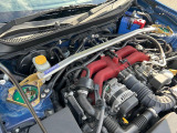 【タワーバー】お車の剛性を高めるタワーバーを装備。よりスムーズなコーナリング走行が可能となり、走りも楽しめます。