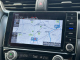お出かけの際に安心のナビ付です☆バックカメラ機能で駐車もスムーズに行えます。