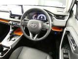 視界も広々で見晴らしの良い運転しやすいコックピットです。