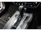 シフトレバーは扱いやすい位置に配置されてます。安全運転でお出掛けください。