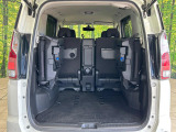後席を格納すると、これだけの広さが!シーンに合わせたシートアレンジで、大きな荷物も積むことが出来ます♪