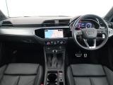 運転に必要な情報をメーター内に集約し、ドライバーの安全で快適な運転に寄与するアウディバーチャルコックピット。