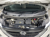 【エンジンルーム】エンジンの調子は良好です!ご納車前にはしっかりとオイル交換・その他油種類の点検補充をさせて頂きます。また、ガリバーでは修復歴のある車は販売いたしません。
