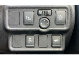 車両接近通報装置。エマージェンシーブレーキと踏み間違い衝突防止アシストです。VDC・車線逸脱警報装置装備してます。