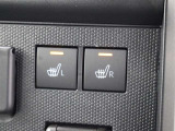 シートの座面と背面を暖めるシートヒーター(運転席・助手席)が装備されています。