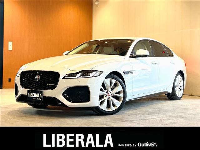 XF R ダイナミックSE 4WD 本革シート