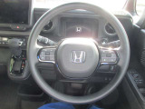 握りやすいハンドルで快適に運転が可能です!