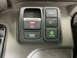 パーキングブレーキはスマートな電子制御式と合わせて渋滞時等にブレーキペダルから足を離しても停車状態を保持してくれるオートブレーキホールド機能で運転が楽になります。スタートはアクセルペダルを踏むだけ