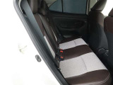見えないところまで徹底洗浄!中古車をキレイで気持ちよくお乗りいただけるよう、トヨタ認定中古車はしっかりクリーニング。エンジンルームやシートを外した洗浄まで目に見えないところまで徹底的に洗浄しています。