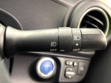 【オートライト】周りの明るさに応じて自動でヘッドライトの点灯・消灯ができる機能です!ライトの付け忘れ・消し忘れなどが無くなり、雨の日や夕方の走行も安心!トンネル通過時も便利ですね♪