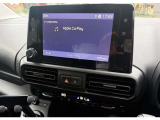 お持ちのスマートフォンが使える、Car Play&Android Auto対応のU-Connectを搭載。ナビゲーションアプリがご利用いただけます。