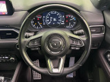【純正革巻きステアリング】上質な革を使用することで、手にしっかり馴染みとても運転しやすいハンドルです♪