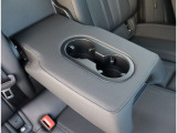 Audi正規ディーラーが高品質をお約束。高度な訓練・教育を受けたAudi専任メカニックが、100項目にもおよぶ精密な点検を実施。すべてクリアしたAudi車だけ、あなたのお手元に届けられるのです