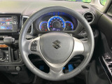 【ステアリングスイッチ】運転中、前方から目線をそらすことなく、オーディオ等の操作が可能な便利機能!安心&快適なドライブを演出してくれます♪