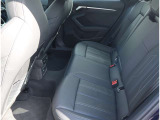 Audi正規ディーラーが高品質をお約束。高度な訓練・教育を受けたAudi専任メカニックが、100項目にもおよぶ精密な点検を実施いたします。すべてをクリアしたAudi車だけが、あなたのお手元に届けられるのです。