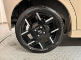タイヤサイズは165/55R15です☆
