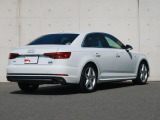 Audiが指定する独自の条件を全て満たした車だけが、認定資格を持つテクニシャンの手による100項目にも及ぶ点検・整備のプロセスを受け、お客様のもとへ届けられます。