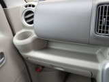 小物から大きな荷物までしっかり入れられる♪欲しい物が欲しい時にさっと取り出せる豊富な収納スペース♪