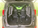 普段のお買い物や通勤、送迎等に十分な荷室スペースを確保しております。セカンドシートを倒すと、大きな荷物の積載も可能です♪