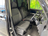 ドライバーによって運転しやすいポジションは異なり、あの車はどうなのか不安なこともありますよね。気になるお車は店頭で乗り込んでご確認いただけます♪