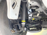お車を安心してお乗りいただく為には、足回りの定期点検が欠かせません。サービスサポート(有償保証)では無料点検もご提供しており、安心のカーライフをお過ごしいただけるサポート体制が整っています。