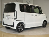 ご納車までの期間ですが、県内のお客様は1、2週間、県外のお客様は2、3週間ほどでご納車が可能となります。ただし、お支払いや書類の状況によっては多少の前後もありますので、その際には何卒ご了承下さい。