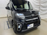 LEDヘッドライトです。デザイン性がよくとても明るいので、夜間の走行や悪天候でも安心です。しかも長寿命!