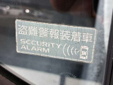 ドアのロックをリモコン以外で開錠しドアを開けると警告音が鳴る盗難棒装置付