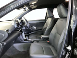 高いホールド性で運転姿勢が安定します。長距離ドライブでも疲れにくいのが魅力です。快適なドライビングライフをお送りください♪