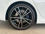 BMW正規ディーラー BMW Premium Selection調布の認定中古車です。厳しい基準をクリアした高品質車両のみ販売。BMW認定中古車保証付き(最長4年・距離無制限)、全国納車対応可能です。