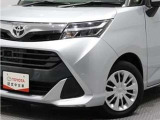 悪天候や夜間走行時も良好な視界を確保し安心して運転できる高輝度LEDヘッドライトを装備!省電力&長寿命。見た目もクールです。