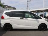 当店の展示車は、プロの業者にボディーの磨き、ルームクリーニングを依頼していますので、とてもきれいです!!ぜひ、見にいらしてください!