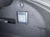 トランクにAC100V/1500Wのアクセサリーコンセントが付いています。