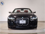 【キドニーグリル】BMWは約90年もの間、ほぼ全ての車両にひと目でBMWだと分かるこの特徴的なフロントグリルが備えられ、デザイン・アイコンとして親しまれてきました。