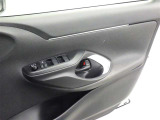 ☆納車前には、当社メカニックによる『プロの視点』で、安全かつ安心して気持ちよくお乗りいただける整備を行います。尚、お車によっては別途追加部品をご相談させて頂く事もございます。詳しくはスタッフまで