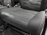 納車の前にはエンジンオイル、オイルエレメント、エアクリーナー、クーラント、バッテリー、ワイパーゴムのチェックまたは交換を行います!