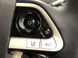 【ステアリングスイッチ】右です。ステアリングから手を離さず、運転に集中したまま手元でマルチインフォメーションディスプレイ内の表示切替などができます。